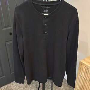 American Eagle Outfitters Men's Black Henley Shirt Size Medium